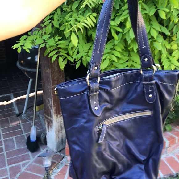 Purse - Picture 2 of 3